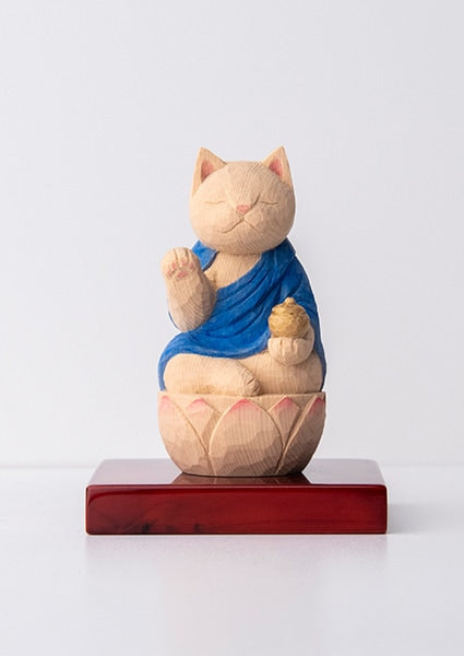 木彫りの薬師猫 袈裟を着た猫仏さま