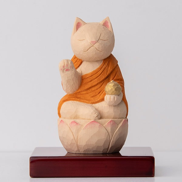 木彫りの薬師猫 袈裟を着た猫仏さま