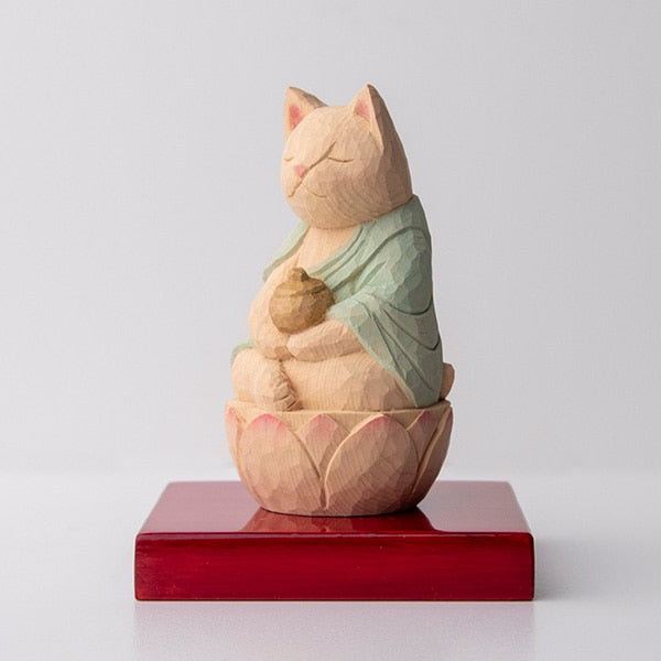木彫りの薬師猫 袈裟を着た猫仏さま 定印/薄緑