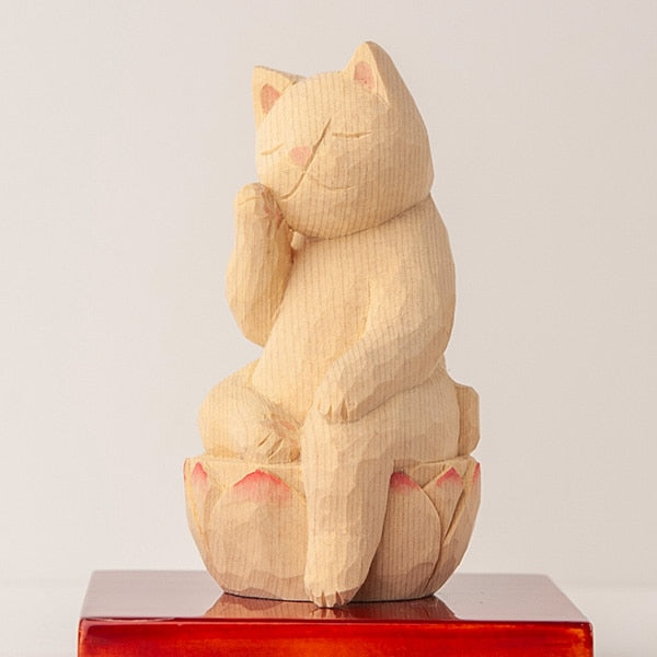 木彫りの弥勒猫 淡彩色 猫仏さま
