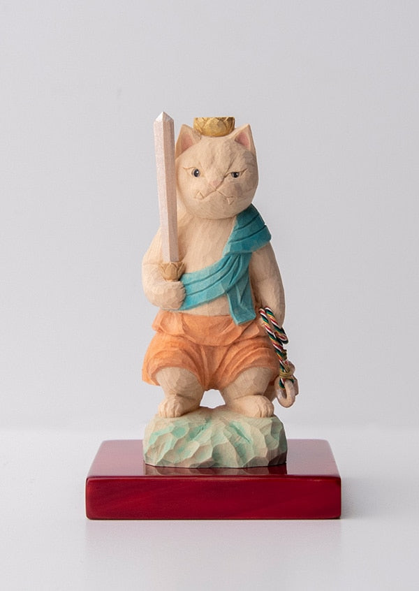 木彫りの立不動明王猫