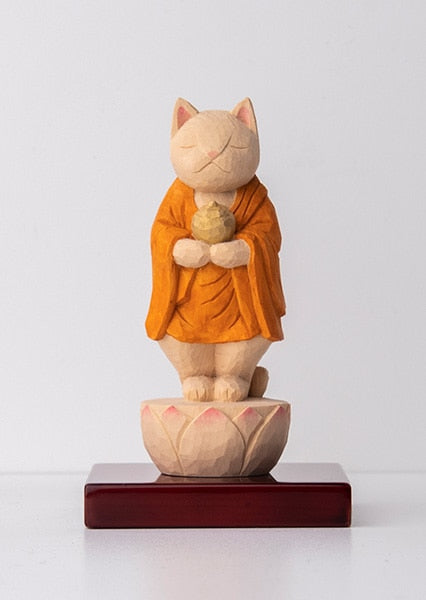 木彫りの立薬師猫 袈裟を着た猫仏さま