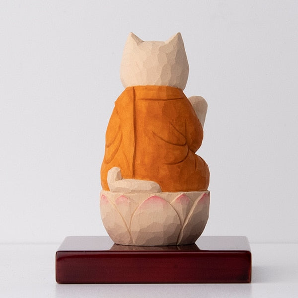 木彫りの薬師猫 袈裟を着た猫仏さま
